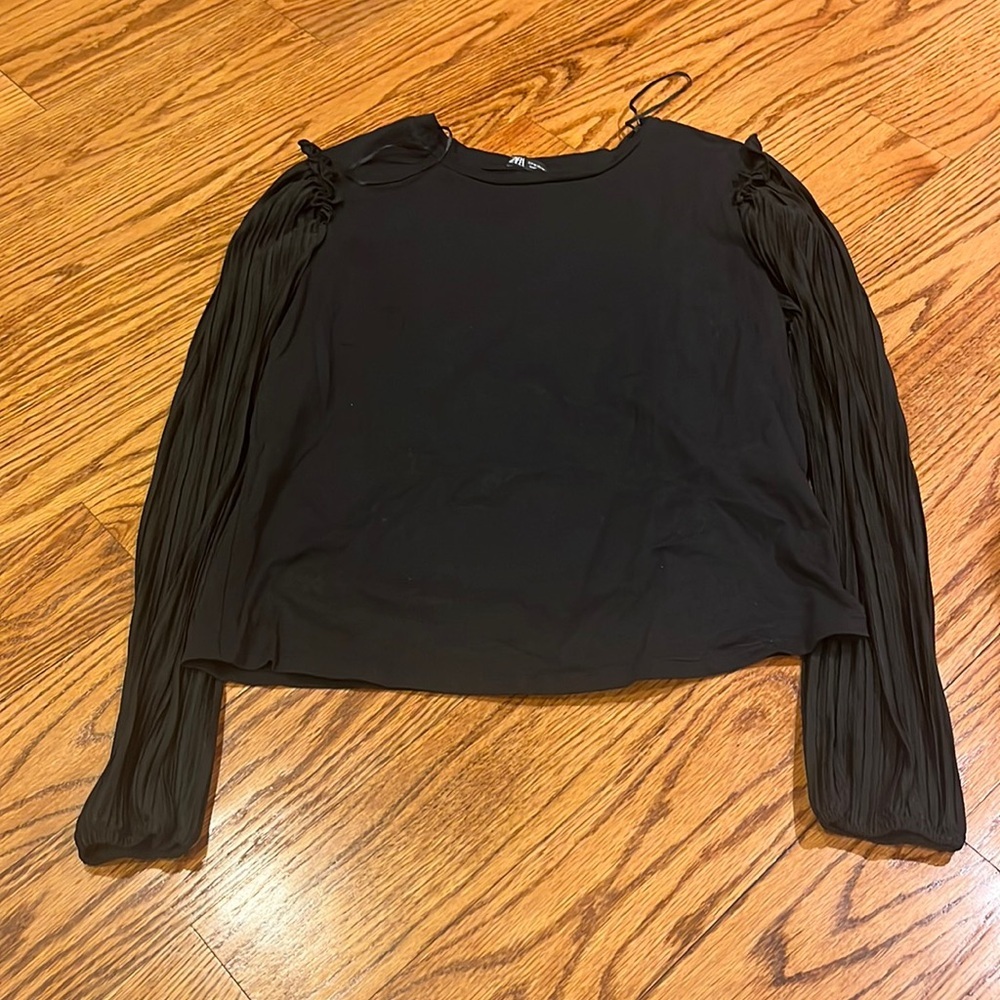 Zara Woman’s Black Top Size M